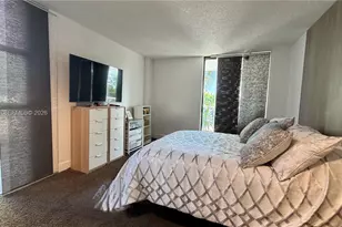 3701 N Country Club Dr, Aventura, FL 33180 - Photo 20