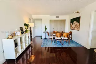 3701 N Country Club Dr, Aventura, FL 33180 - Photo 14