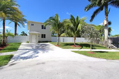 16035 SW 299th Ter, Homestead, FL 33033 - Photo 2