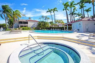 20160 NE 3rd Ct #8, Miami, FL 33179 - Photo 24