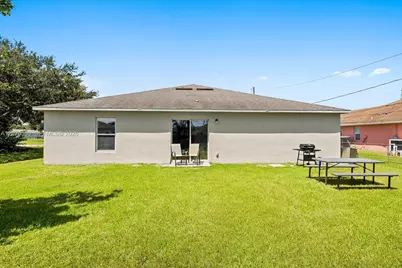 1671 SE Seashore Ln, Port Saint Lucie, FL 34983 - Photo 22