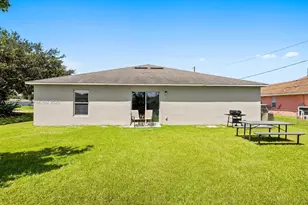 1671 SE Seashore Ln, Port Saint Lucie, FL 34983 - Photo 22