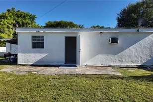 9815 SW 51st Terrace, Miami, FL 33165 - Photo 4