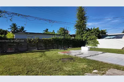 9815 SW 51st Ter #2, Miami, FL 33165 - Photo 12