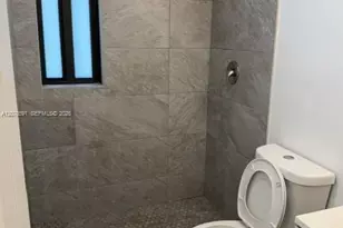 550 NW 131st St, North Miami, FL 33168 - Photo 2