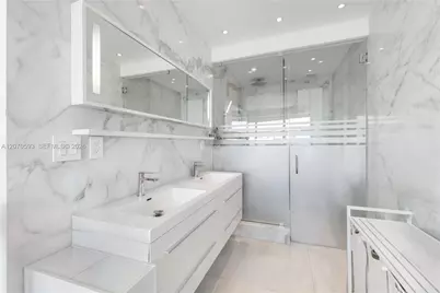 3 Island Ave #14D, Miami Beach, FL 33139 - Photo 10