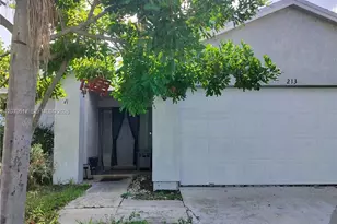 213 Woodbridge Dr, Jupiter, FL 33458 - Photo 1