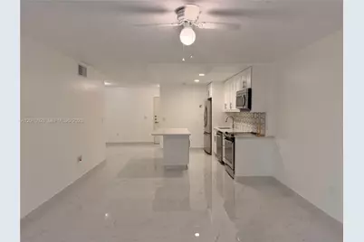 7000 NW 17th St #320, Plantation, FL 33313 - Photo 6
