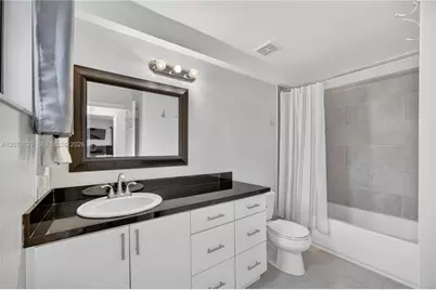 8210 SW 96th Ct, Miami, FL 33173 - Photo 36