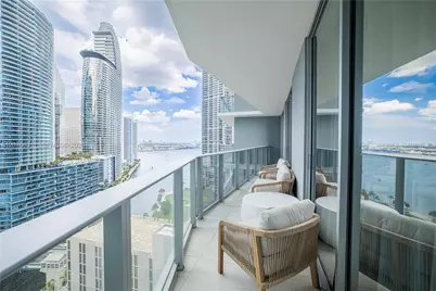 77 SE 5th St #2302, Miami, FL 33131 - Photo 26
