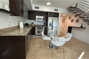 41 SE 5th St, Miami, FL 33131 - Photo 30