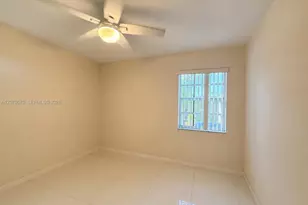 454 NE 210th Cir Terrace, Miami, FL 33179 - Photo 18
