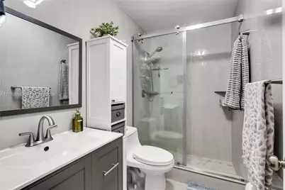 9291 E Elm Ln, Miramar, FL 33025 - Photo 34