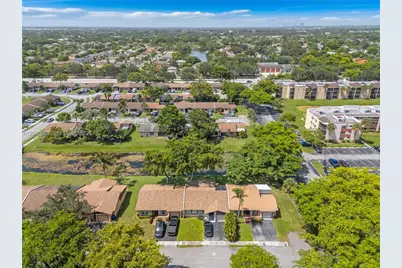 9291 E Elm Ln, Miramar, FL 33025 - Photo 28