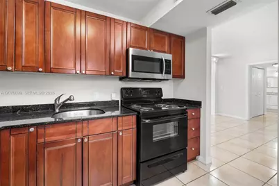 3401 N Country Club Dr #519, Aventura, FL 33180 - Photo 14