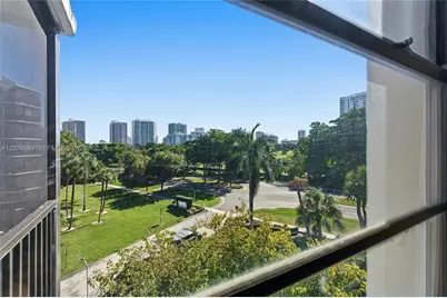 3401 N Country Club Dr #519, Aventura, FL 33180 - Photo 28