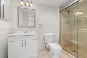3401 N Country Club Dr, Aventura, FL 33180 - Photo 24