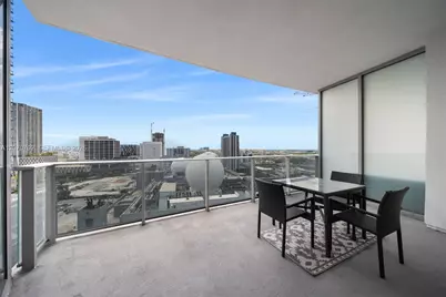 851 NE 1st Ave #1610, Miami, FL 33132 - Photo 2