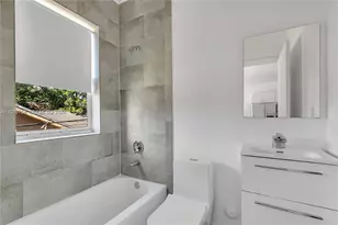402 NW 12th Ave, Miami, FL 33128 - Photo 16