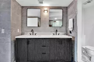 1000 W Island Blvd, Aventura, FL 33160 - Photo 30