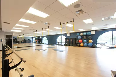 1000 W Island Blvd #1710, Aventura, FL 33160 - Photo 14