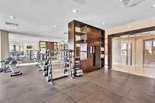 1000 W Island Blvd, Aventura, FL 33160 - Photo 52