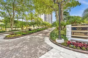 1000 W Island Blvd, Aventura, FL 33160 - Photo 48