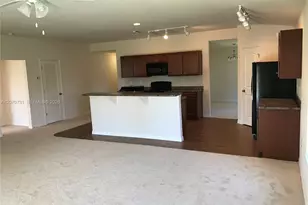 10408 Canal Brook Ln, Other City - In The State Of Florida, FL 33936 - Photo 4