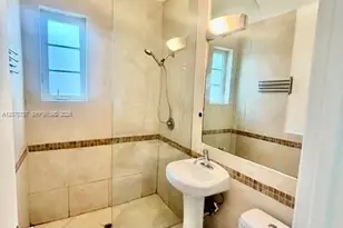 1000 Meridian Ave, Miami Beach, FL 33139 - Photo 8