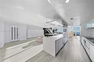 1040 Biscayne Blvd, Miami, FL 33132 - Photo 12