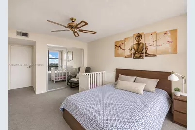 1000 Parkview Dr #715, Hallandale Beach, FL 33009 - Photo 10