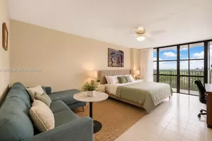 1000 Parkview Dr, Hallandale Beach, FL 33009 - Photo 4