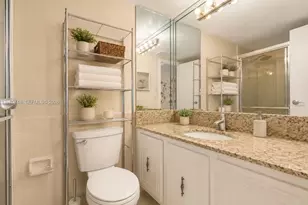 1000 Parkview Dr, Hallandale Beach, FL 33009 - Photo 12