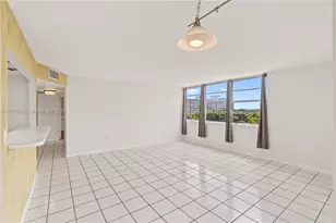 1301 NE Miami Gardens Dr, Miami, FL 33179 - Photo 4