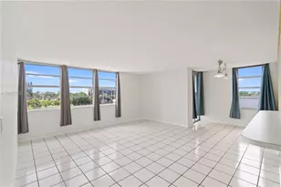 1301 NE Miami Gardens Dr, Miami, FL 33179 - Photo 2