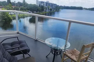 1301 NE Miami Gardens Dr, Miami, FL 33179 - Photo 4