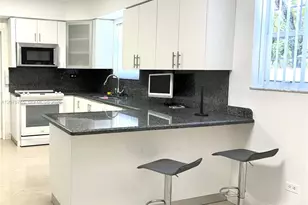 1611 71st St, Miami Beach, FL 33141 - Photo 4