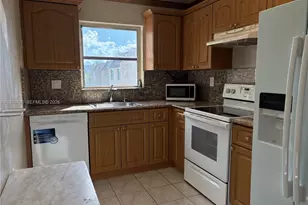 7725 SW 86th St, Miami, FL 33143 - Photo 2