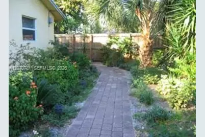 712 SW 14th Ave #3, Fort Lauderdale, FL 33312 - Photo 2