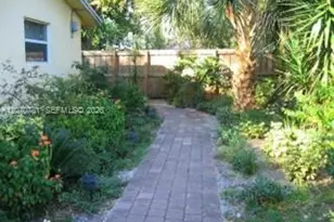 712 SW 14th Ave, Fort Lauderdale, FL 33312 - Photo 2