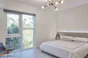 455 NE 39th St, Miami, FL 33137 - Photo 10