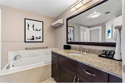 4401 Collins Ave #1915/1917, Miami Beach, FL 33140 - Photo 24