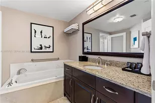 4401 Collins Ave, Miami Beach, FL 33140 - Photo 24