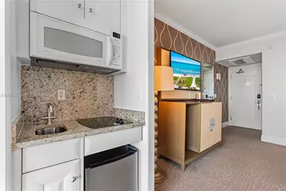 4401 Collins Ave #1915/1917, Miami Beach, FL 33140 - Photo 36