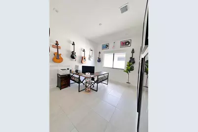 8286 NW 51st Ter, Doral, FL 33166 - Photo 14