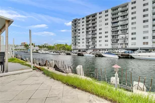 3690 NE 167th St, North Miami Beach, FL 33160 - Photo 36