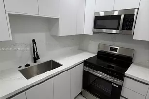 4713 NW 7th St, Miami, FL 33126 - Photo 4