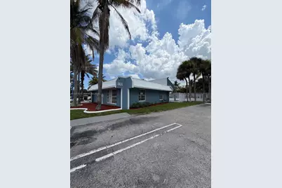 411 Executive Center Dr #109, West Palm Beach, FL 33401 - Photo 14