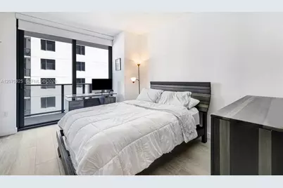 55 SW 9th St #1609, Miami, FL 33130 - Photo 14