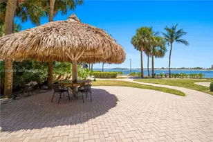 2451 Brickell Ave, Miami, FL 33129 - Photo 22